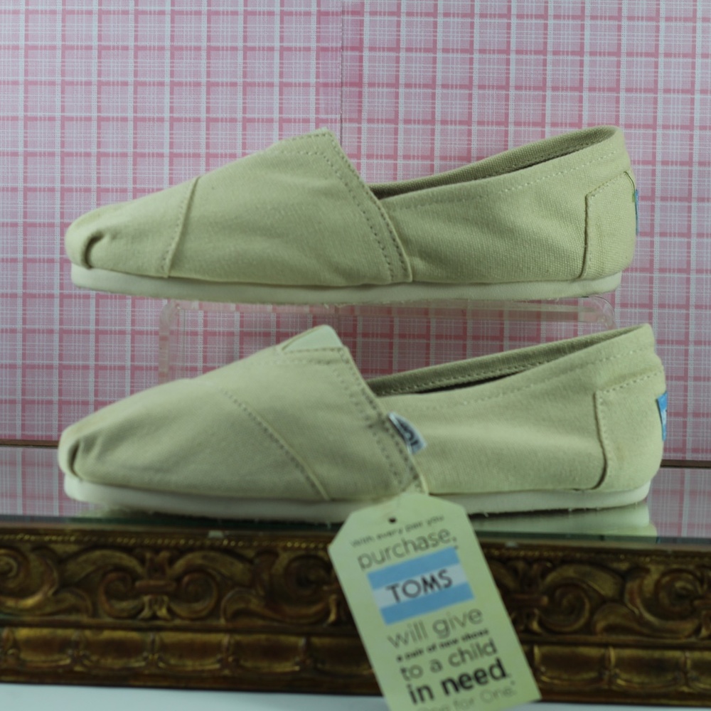 NWT Toms Alpargatas
